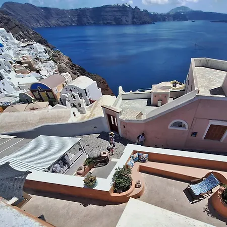 Oasis With Caldera View Oia (Santorini)